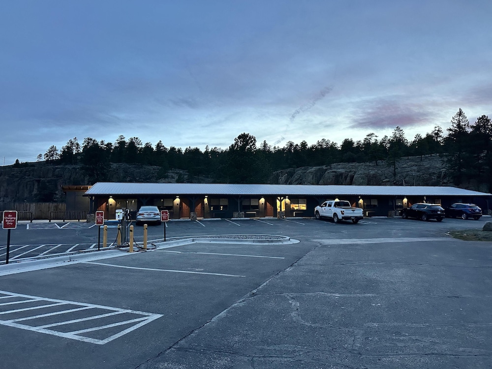 Wolf Creek Lodge, BW Signature Collection 47/71