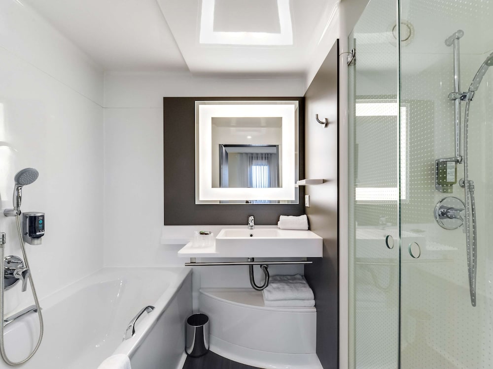 Novotel Suites Paris Montreuil Vincennes 24/75