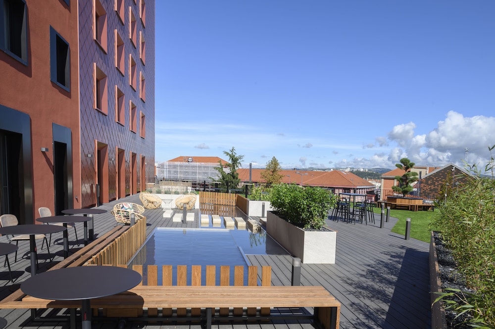 Novotel Saint Etienne Centre Gare Chateaucreux 64/65