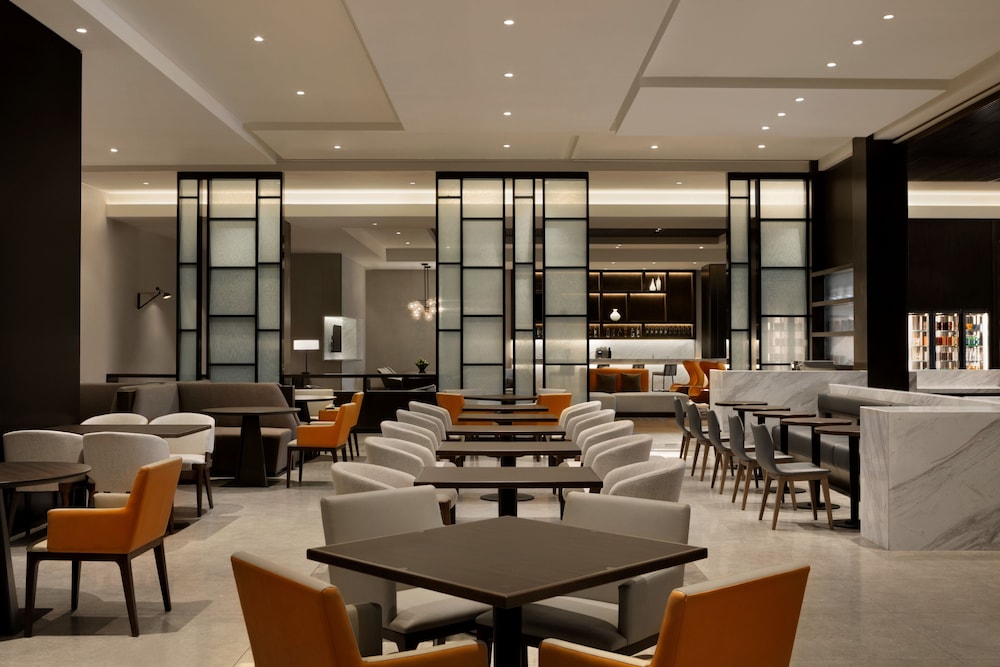 Hyatt Place Shanghai Tianshan Plaza 33/45
