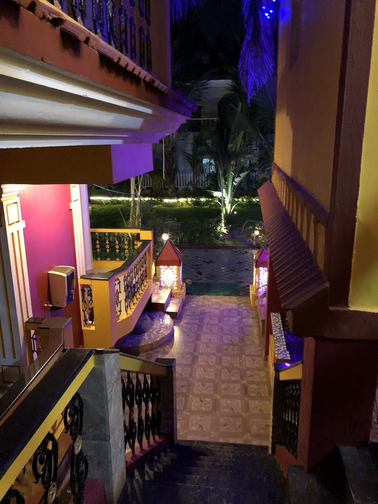 Veronica Guest House 48/70