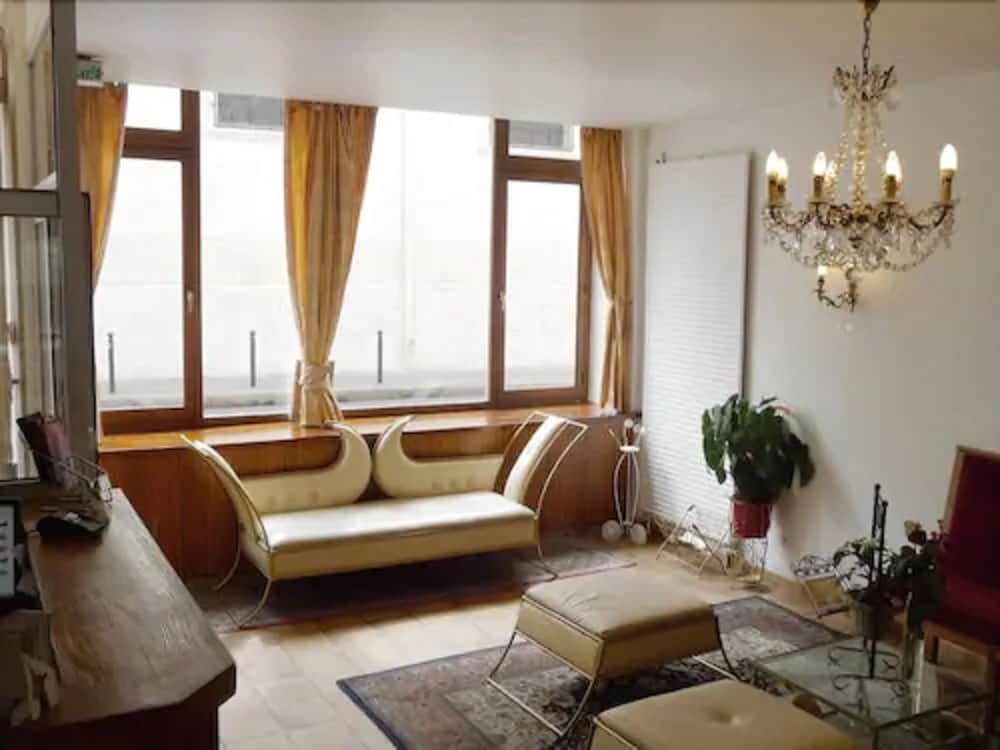 Hotel Du Roi Rene 11/19