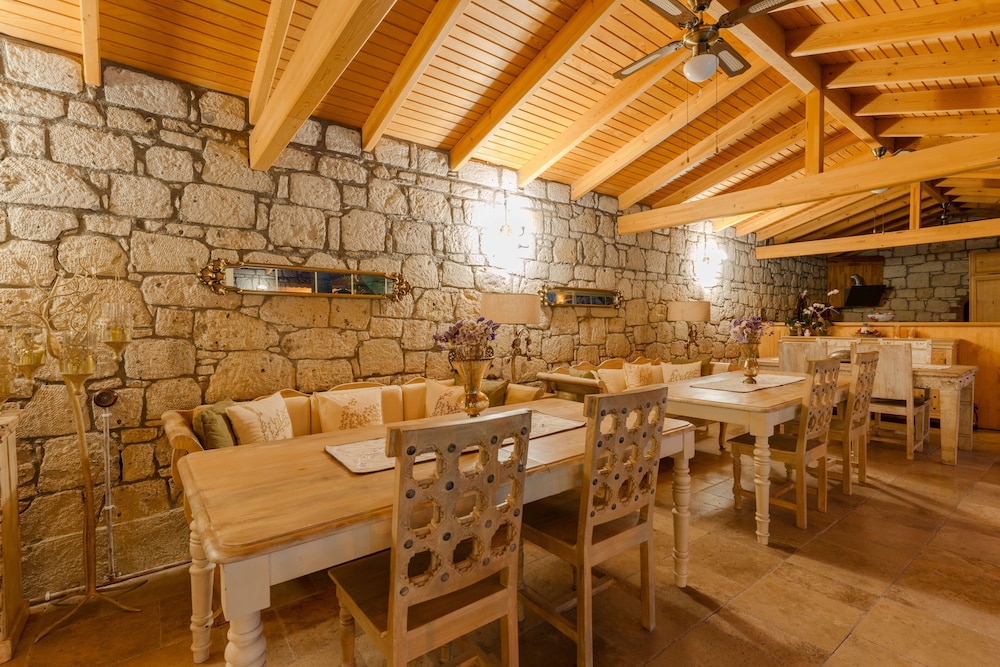 Villa Fora Hotel 30/48