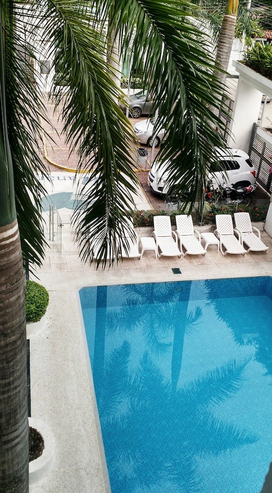Hotel Manantial 11/68
