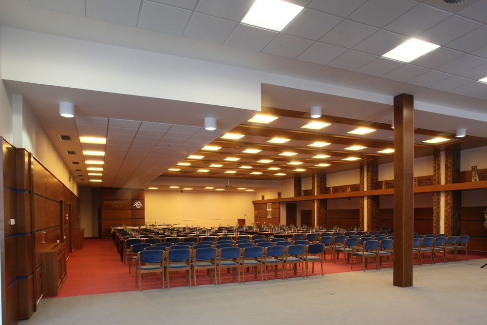 Hotel Patria 4/55