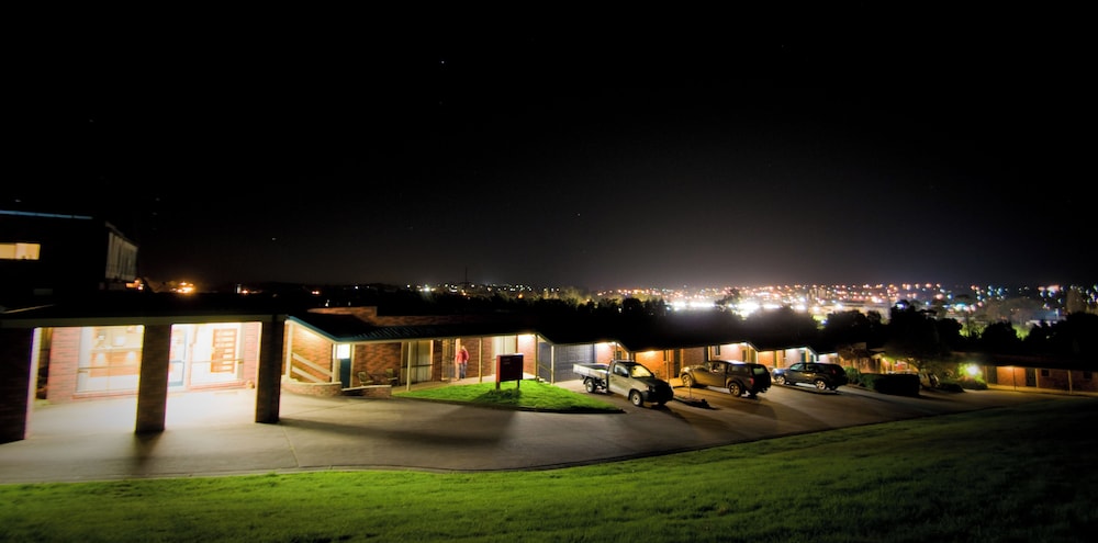 WARRAGUL VIEWS MOTOR INN 60/65