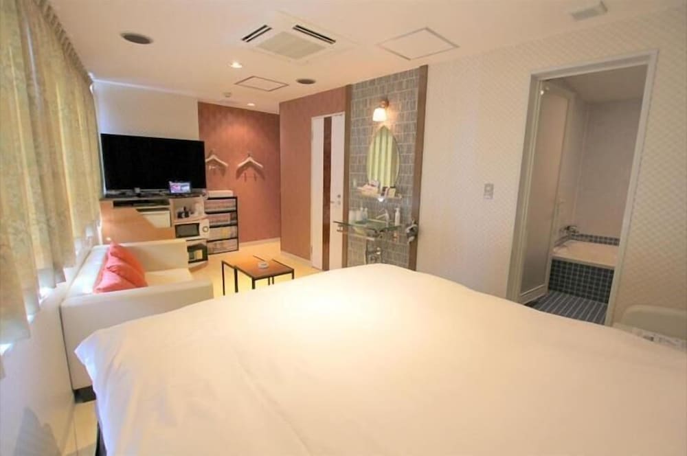 Hotel U Tokyo 16/45