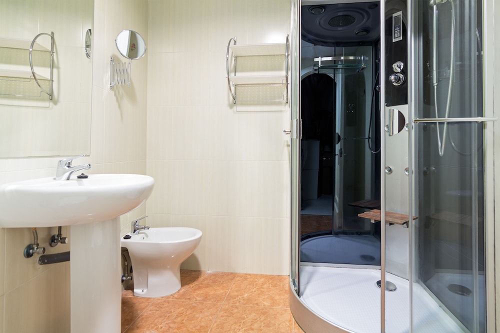 Hostal Gran Via 63 Rooms 27/28