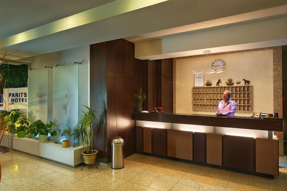 Paritsa Hotel 7/30