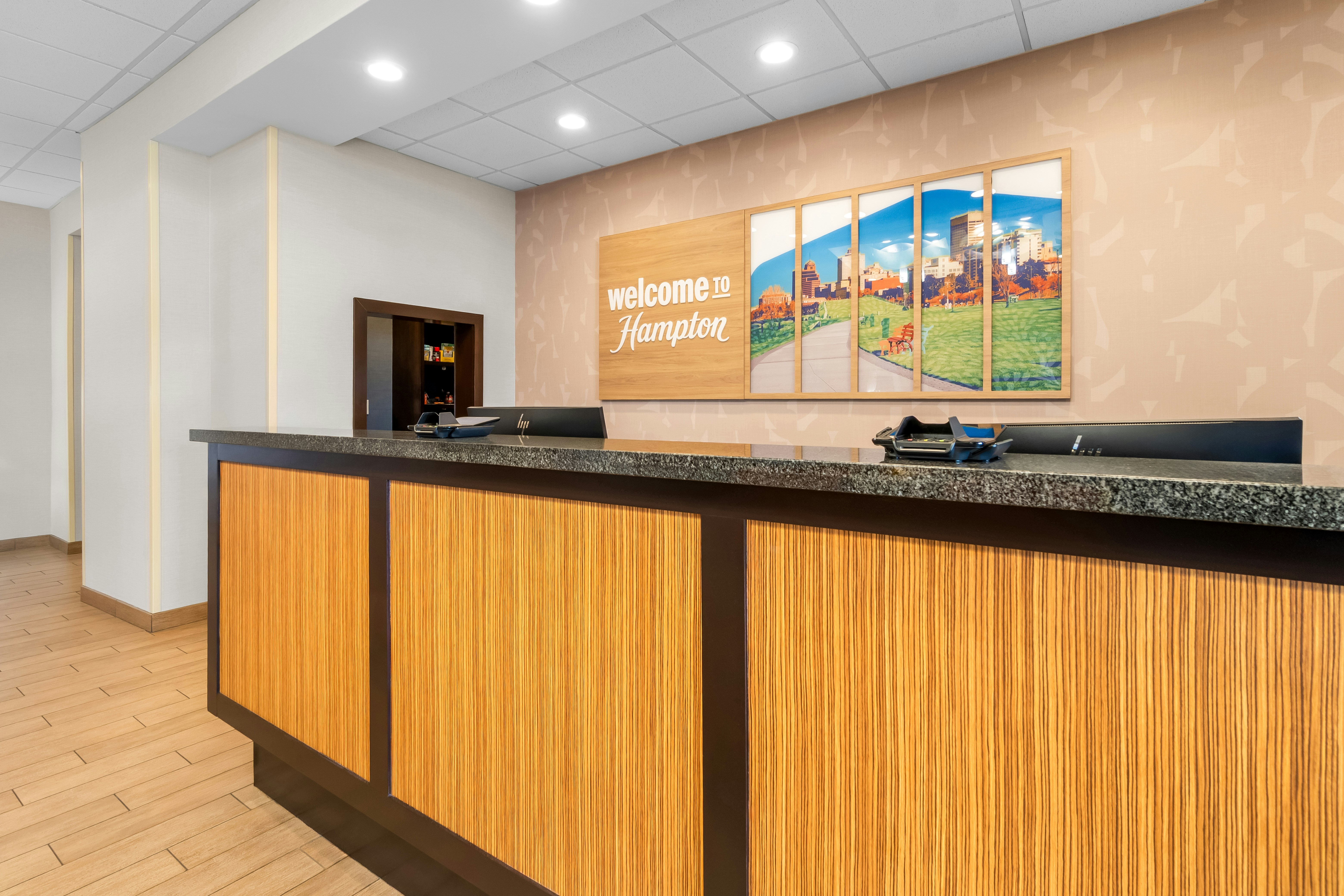 Hampton Inn Marion, AR 5/36