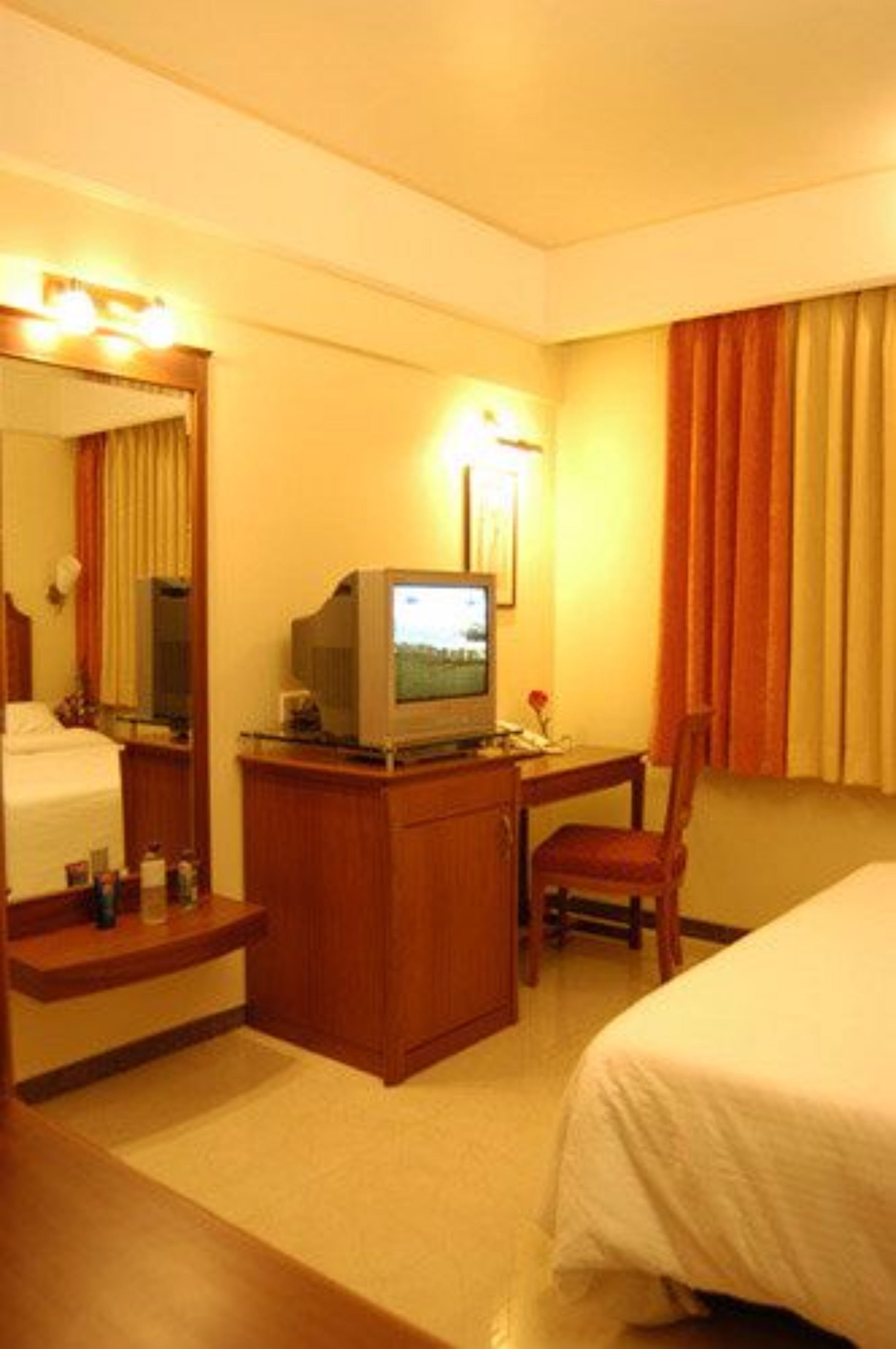 Hotel Solitaires 6/19