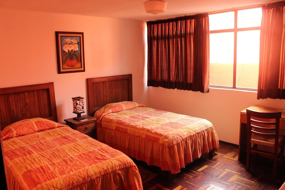 Hostal La Encantada 4/28