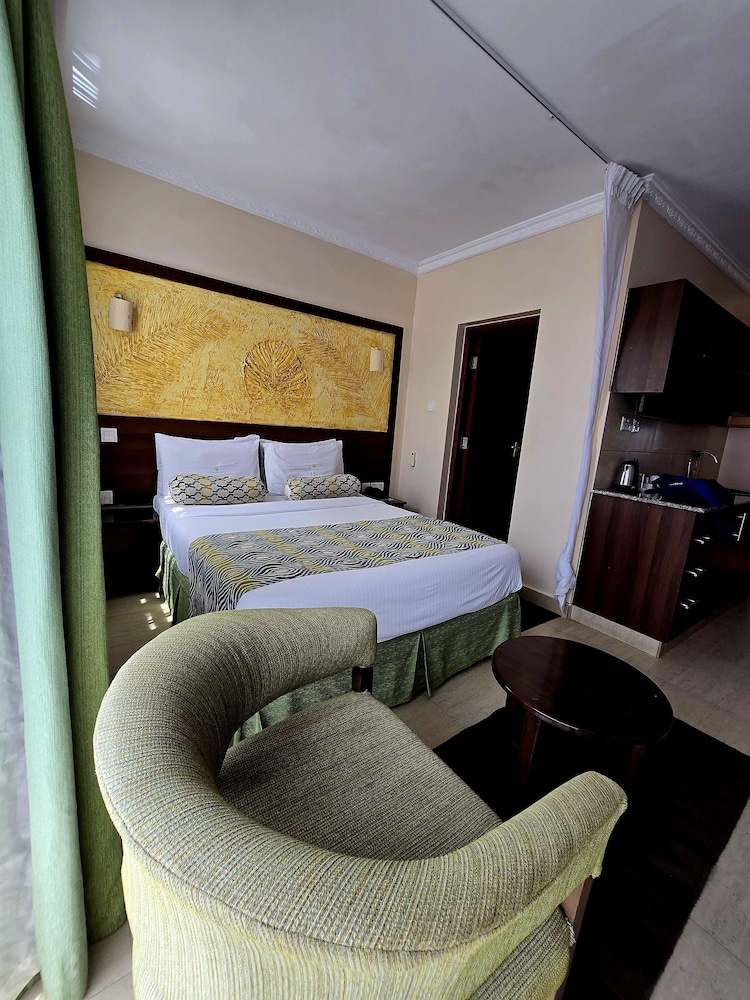 Vittoria Suites 30/50