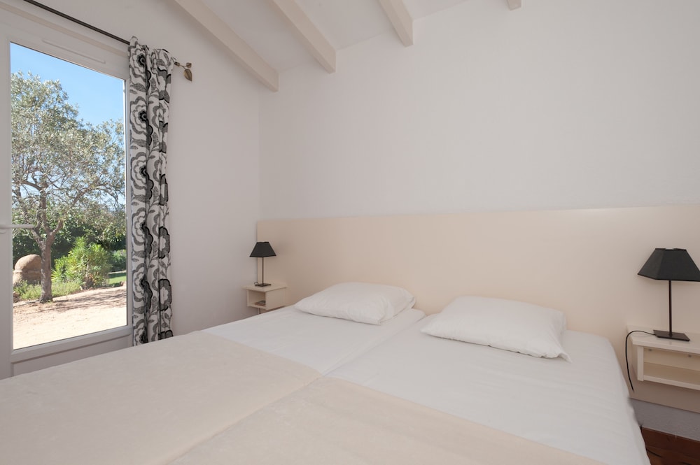 2 BEDROOMS, CLASSIC, APARTMENT