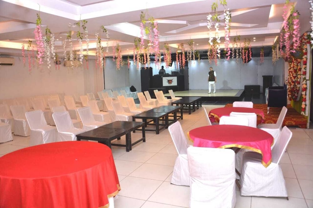 Hotel C 9 28/50