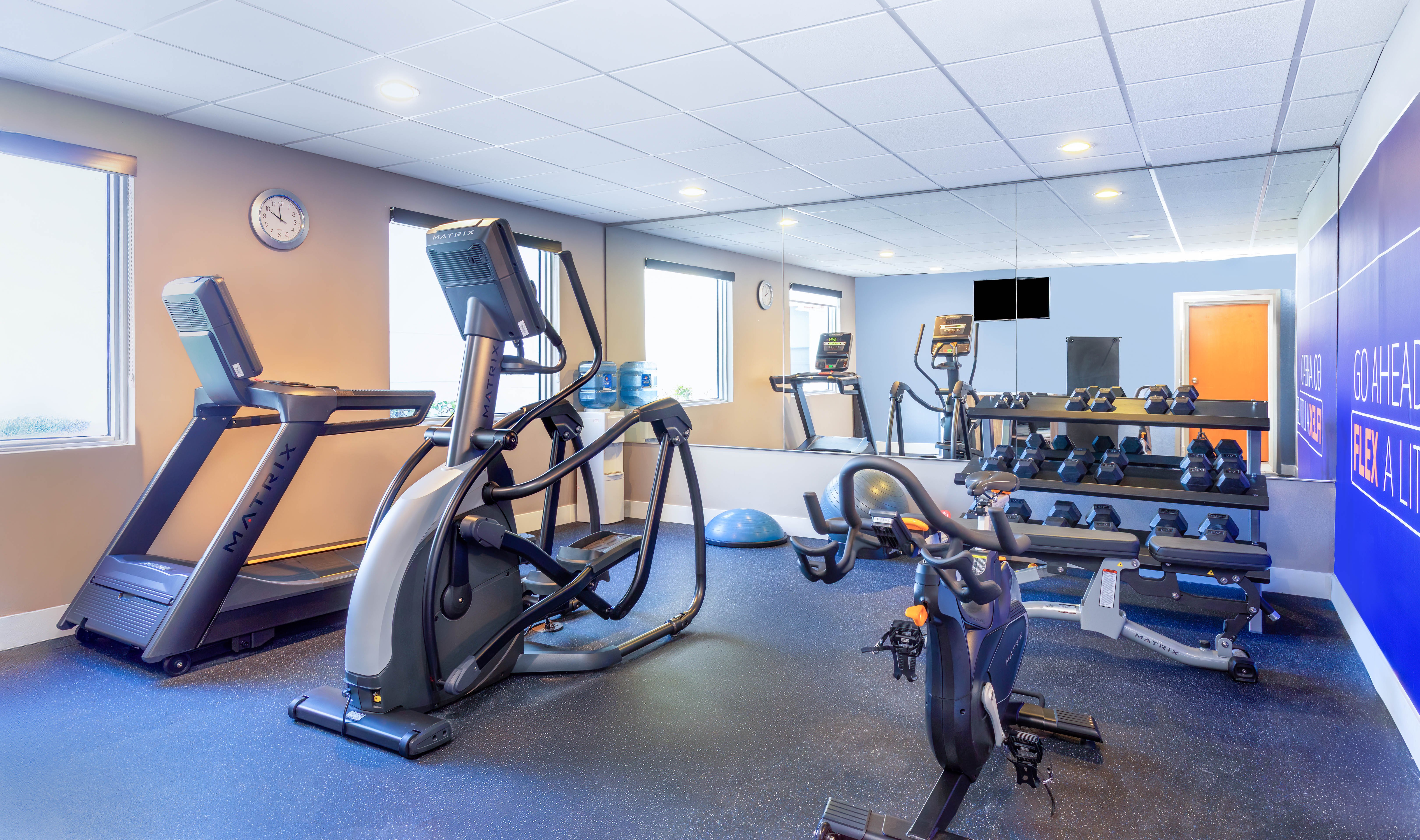 Holiday Inn Express Suites Lantana 34/57