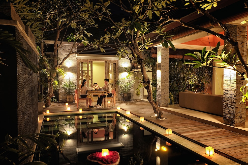 The Wolas Villas And Spa 65/73