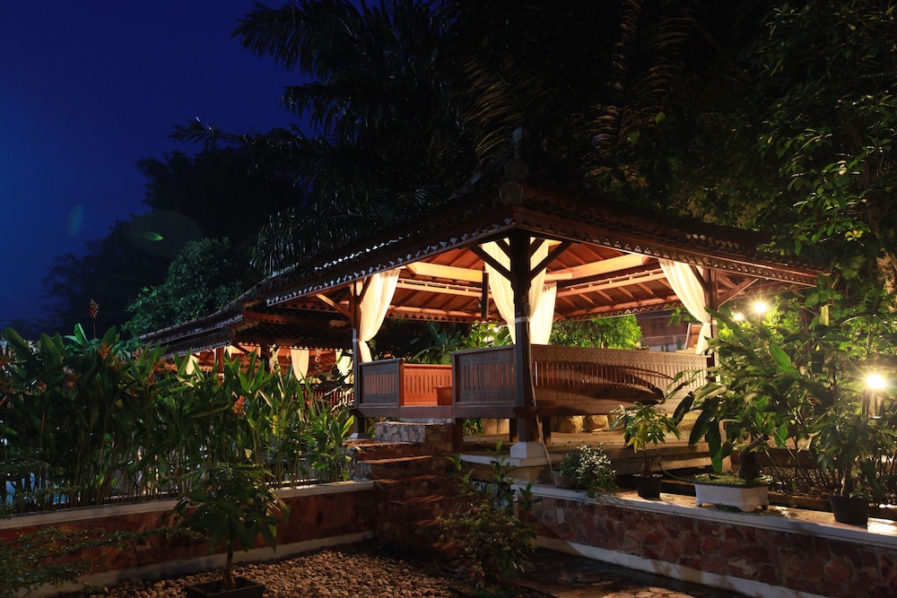 Green Tropical Village Hotel Resort 15/61