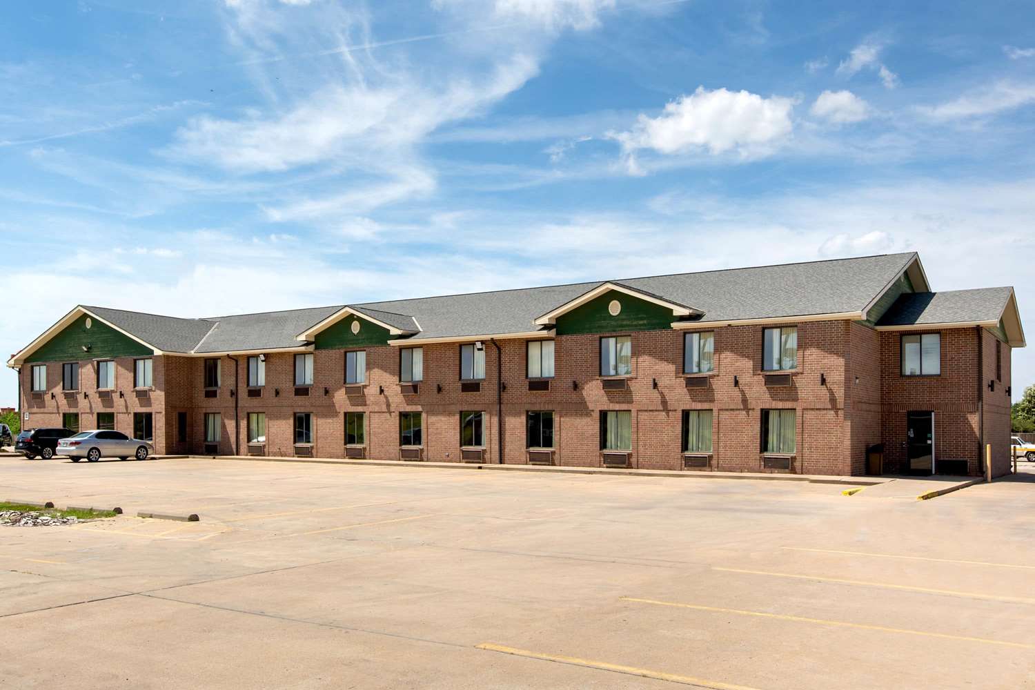 Super 8 By Wyndham Salina I-70 3/29