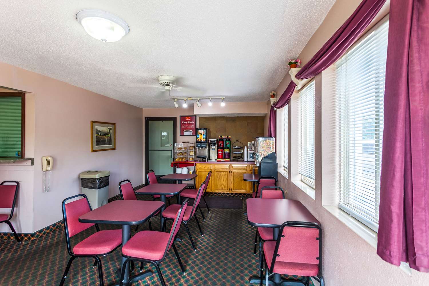 Econo Lodge Lincoln, NE 11/18