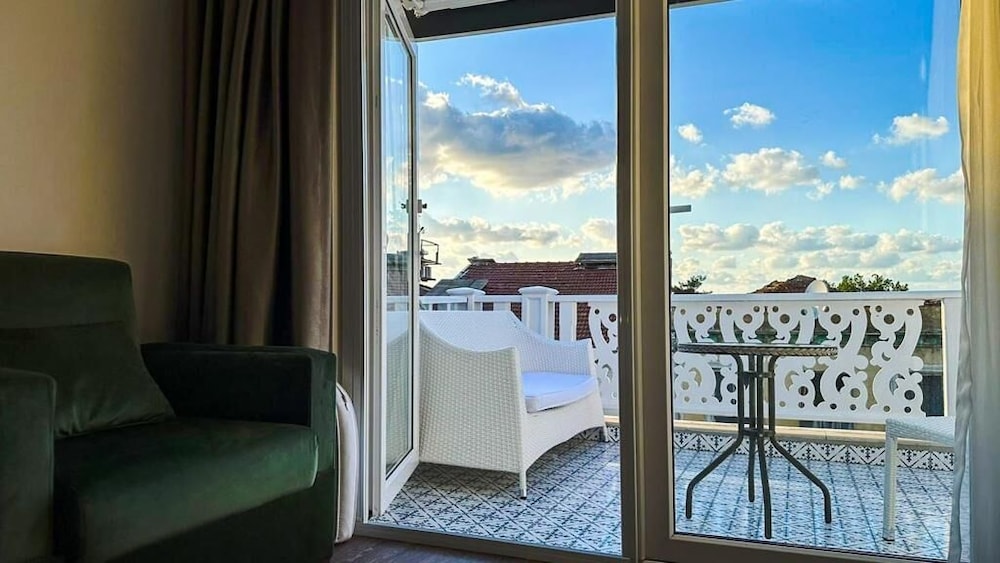 White Palace Otel 42/50