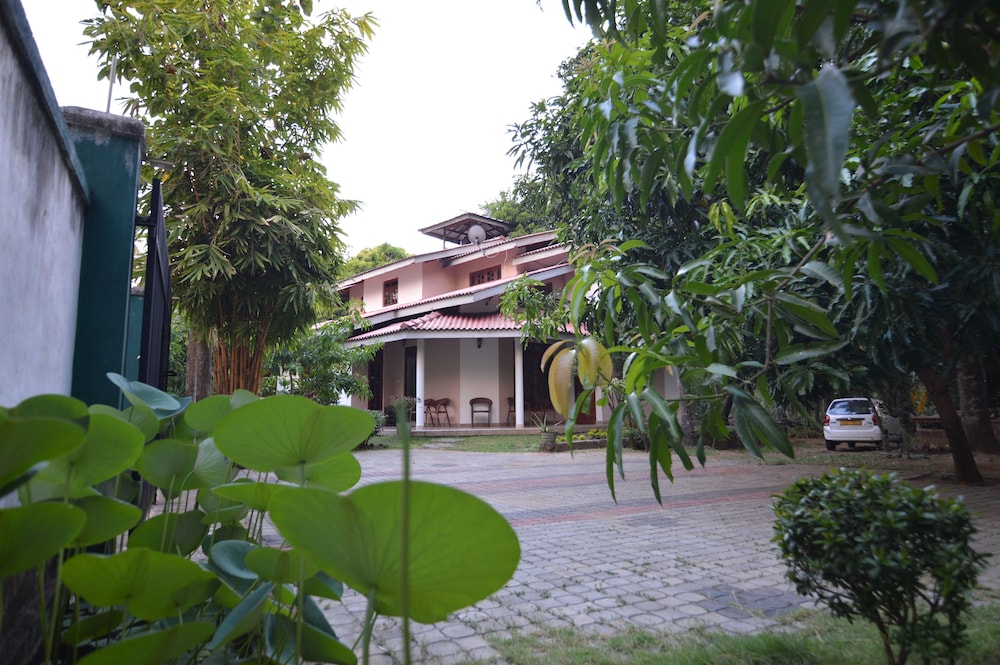 Binara Home Stay -Tourist Lodge 31/35