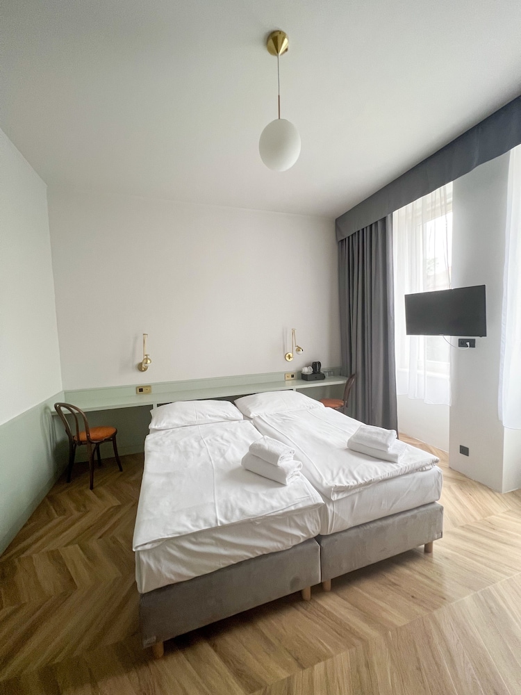 Beranek Hotel 19/64