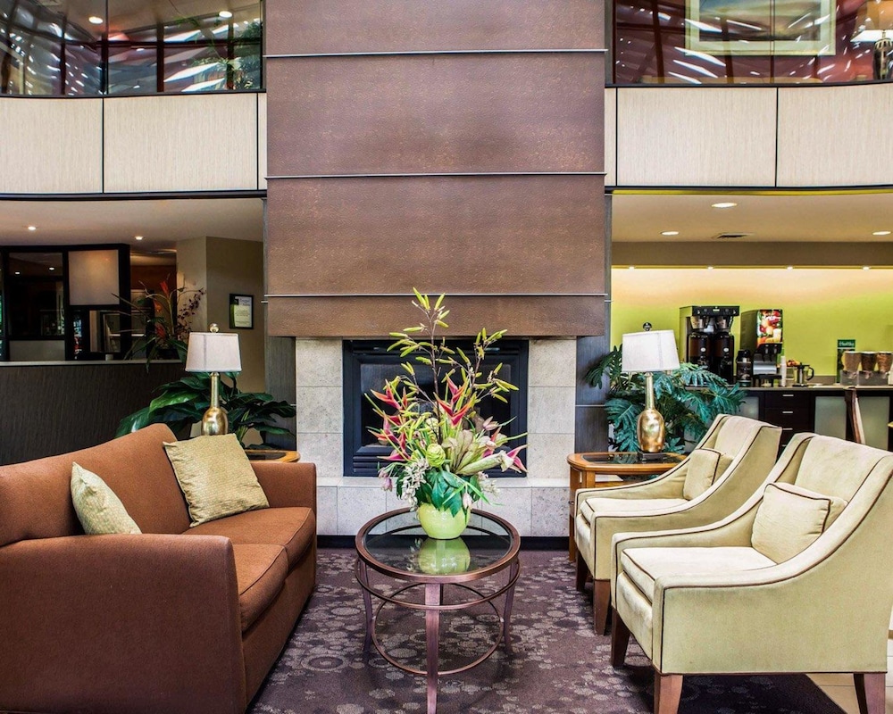 Quality Inn & Suites Peoria 33/50