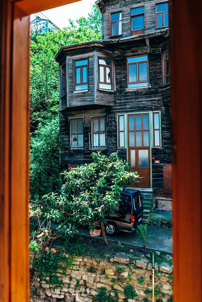 Astra Boutique Hotel 3/50