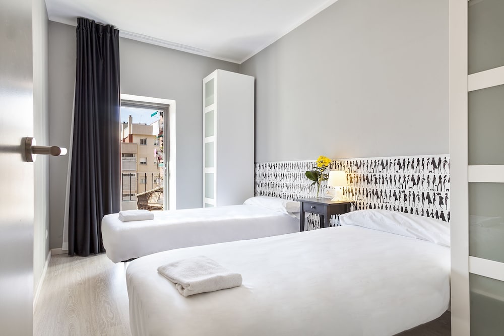 Fira Centric Apartments 26/72