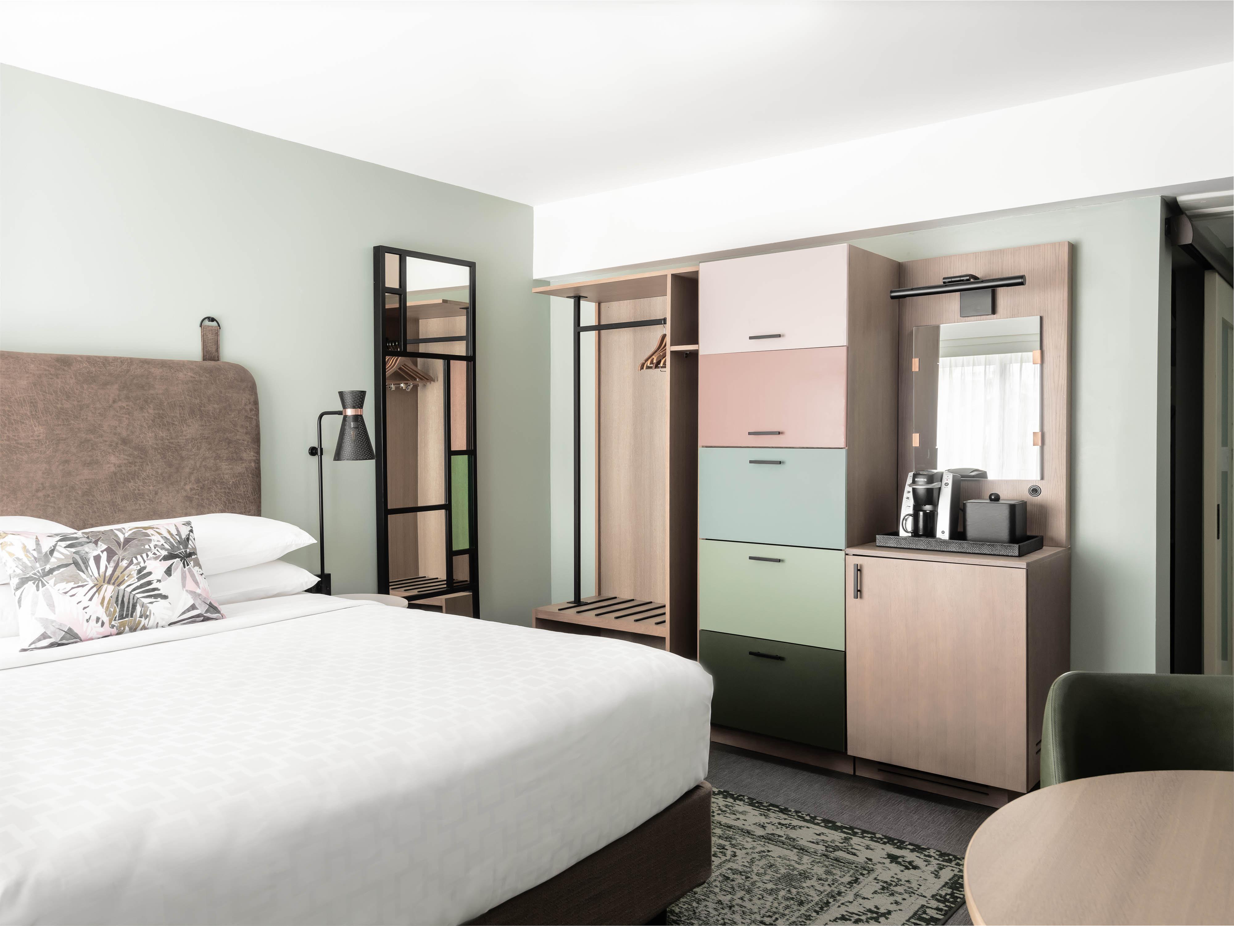 Room, King Bed