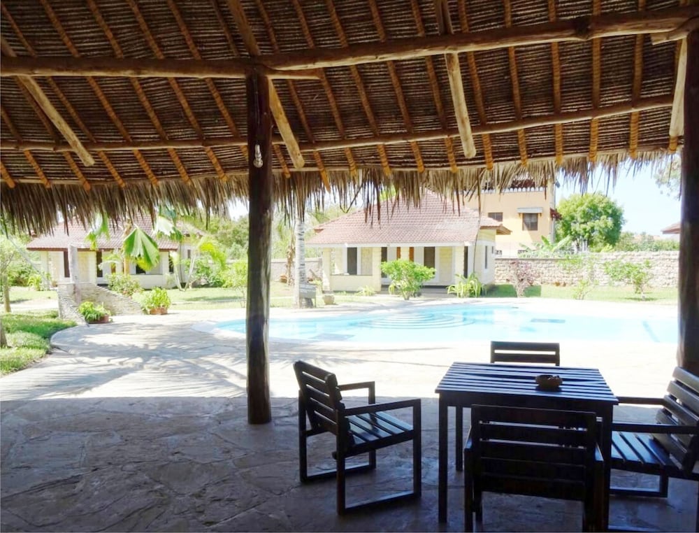 Doric Cottages Diani 43/50