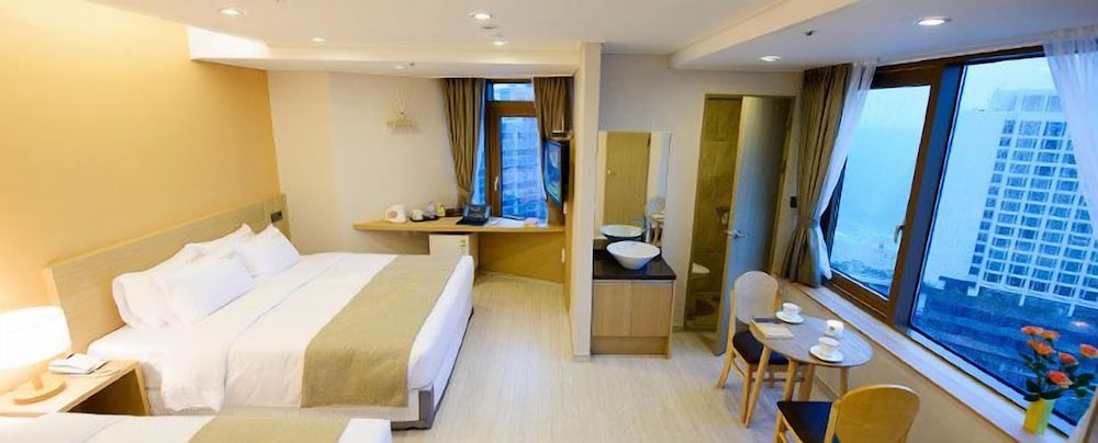 Marianne Hotel 22/40
