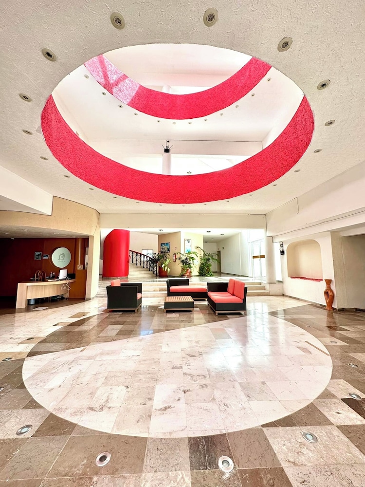 PUERTO SEYBA HOTEL 7/40