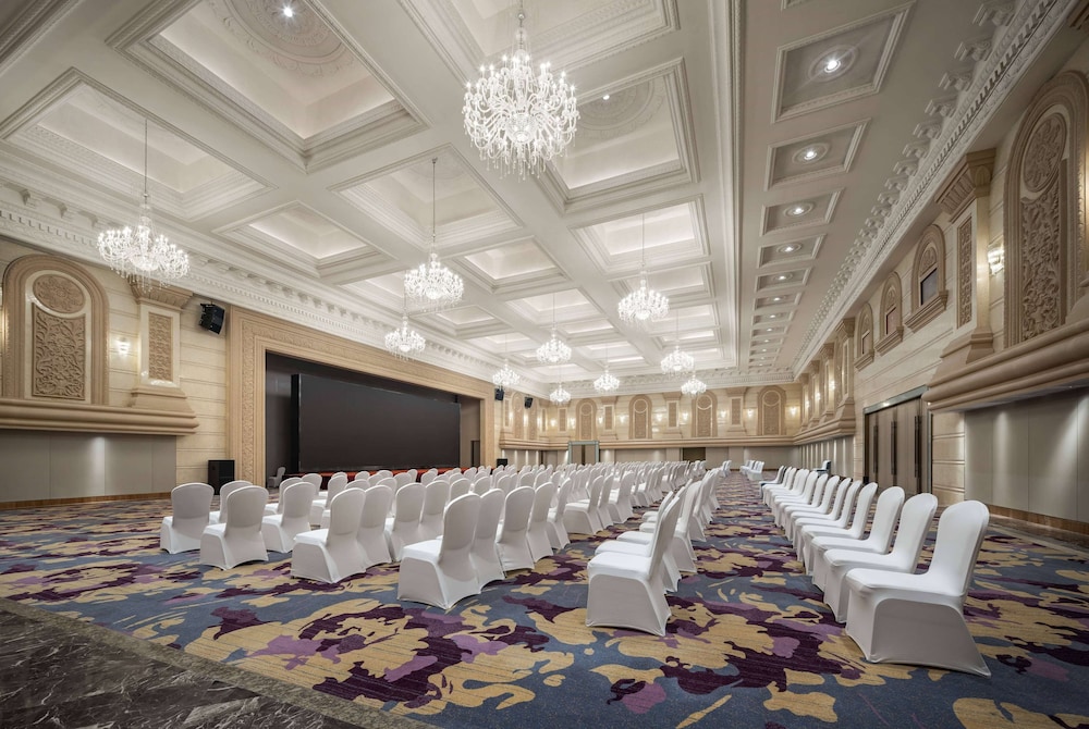 Wyndham Grand Zhaoqing Downtown 36/47