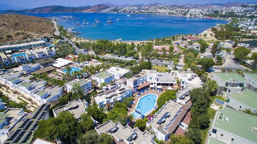 Flora Bodrum Hotel 57/63