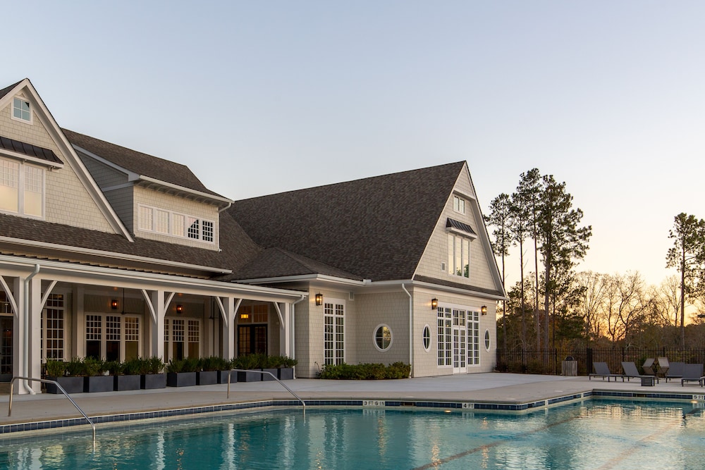 Foxhall Resort 5/50