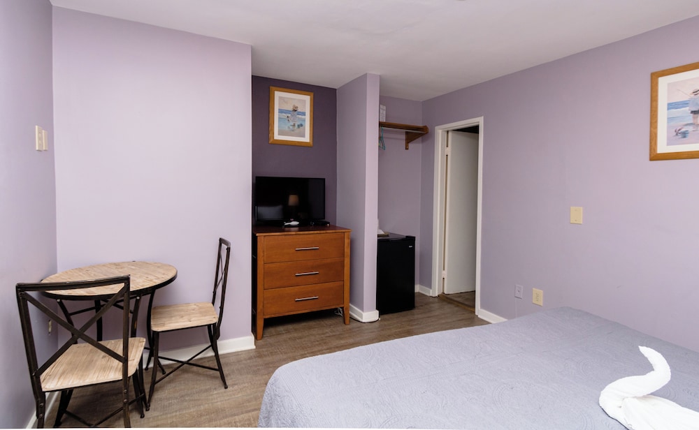 Charlroy Motel 3/56