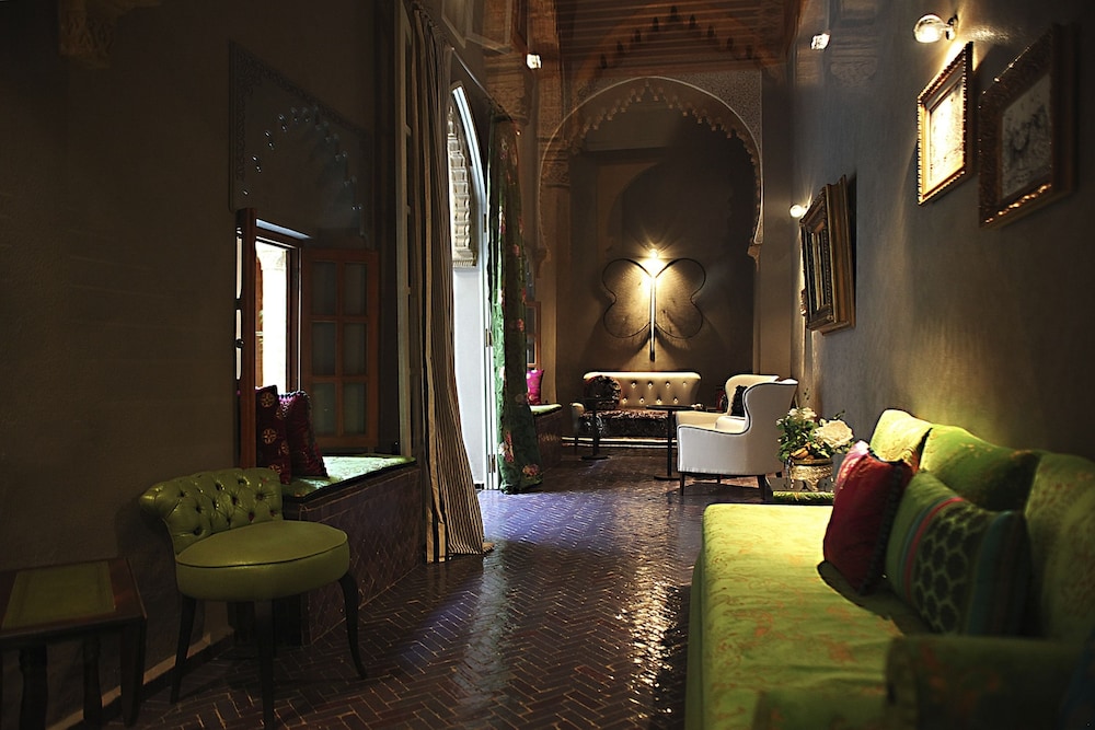 L Alcazar 28/41