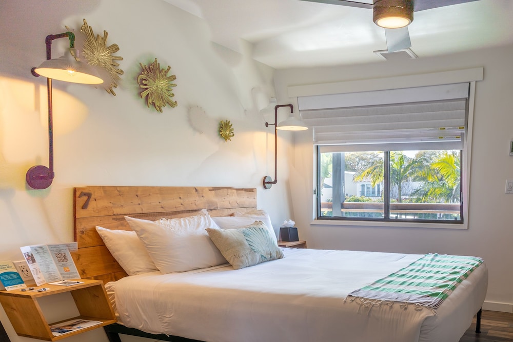 غرفة قياسية بسرير كينج، Haley Hotel 10/10