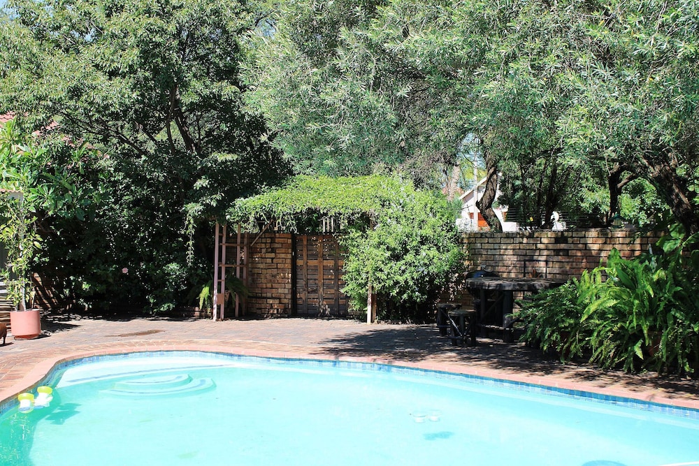 Ukarimu Guest House 30/36