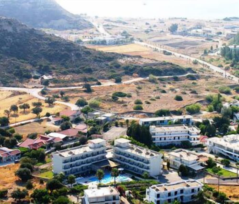 Dias Studios 38/44