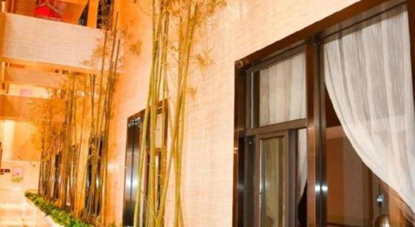 Lavande Hotel (Xi'an Fengcheng 1st Road, City Library Metro Station) 8/52