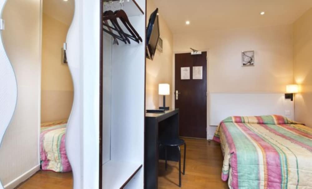 Merryl Hotel 21/43
