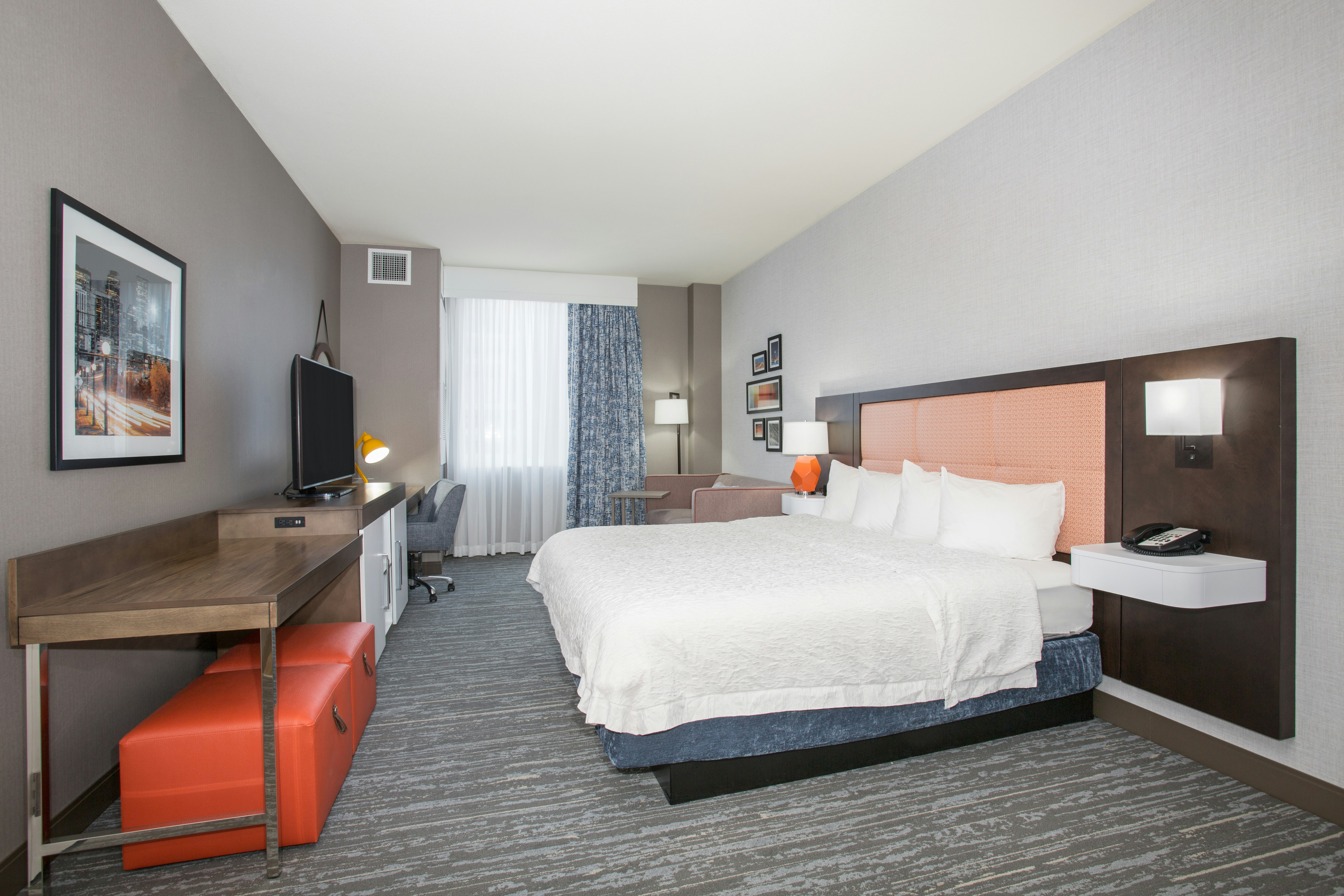 ROOM, KING BED, ACCESSIBLE