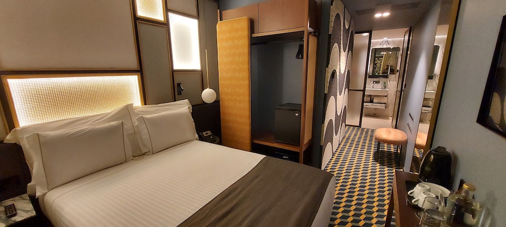Metier Boutique Hotel 23/76