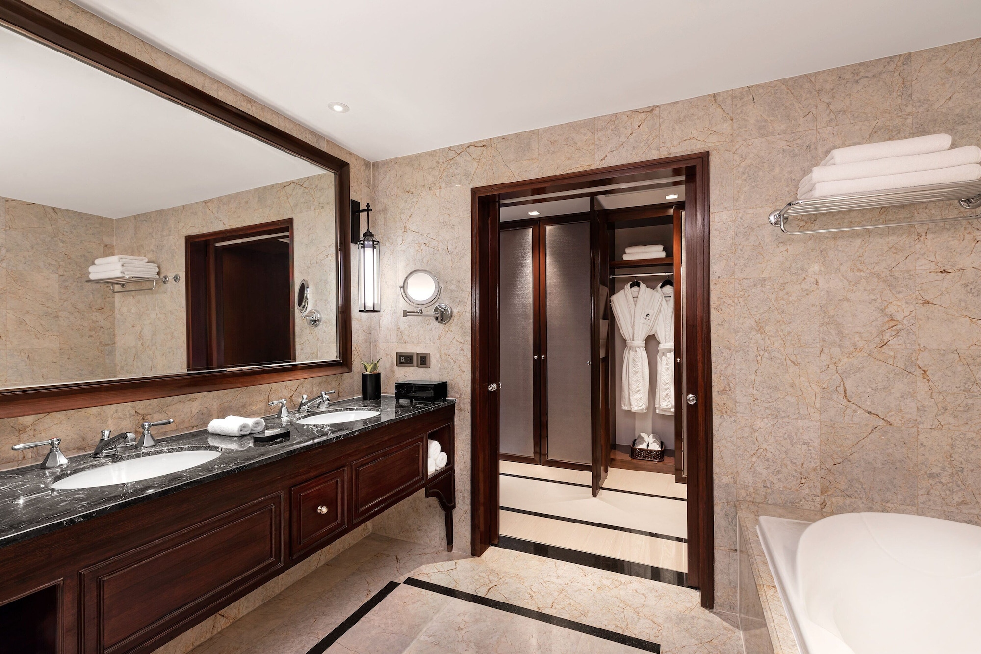 جناح ملكي بغرفة نوم واحدة، THE ATHENEE HOTEL, A LUXURY COLLECTION HOTEL BANGKOK 5/6