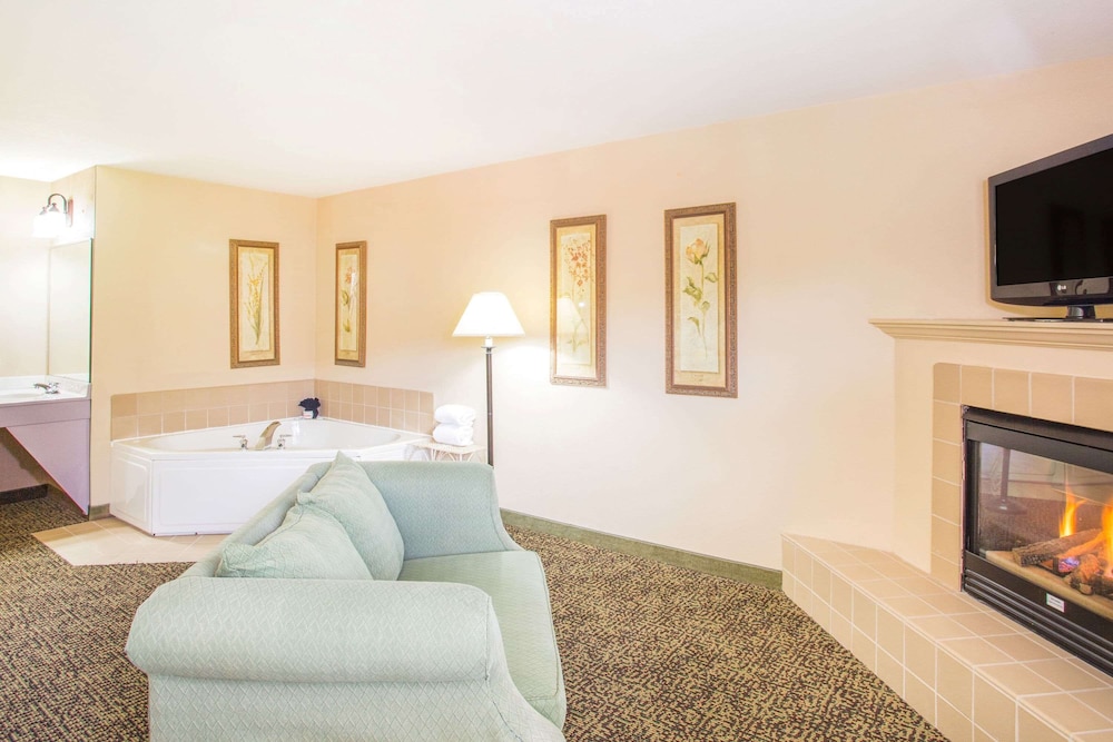 Wyndham Garden Galena Hotel & Day Spa 21/73