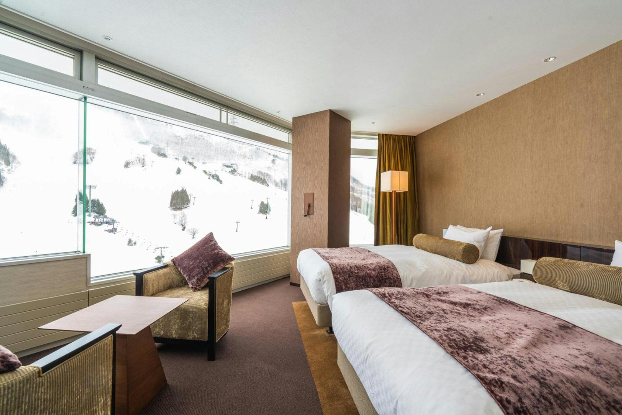 Twin Beds, Riverside, Building 2