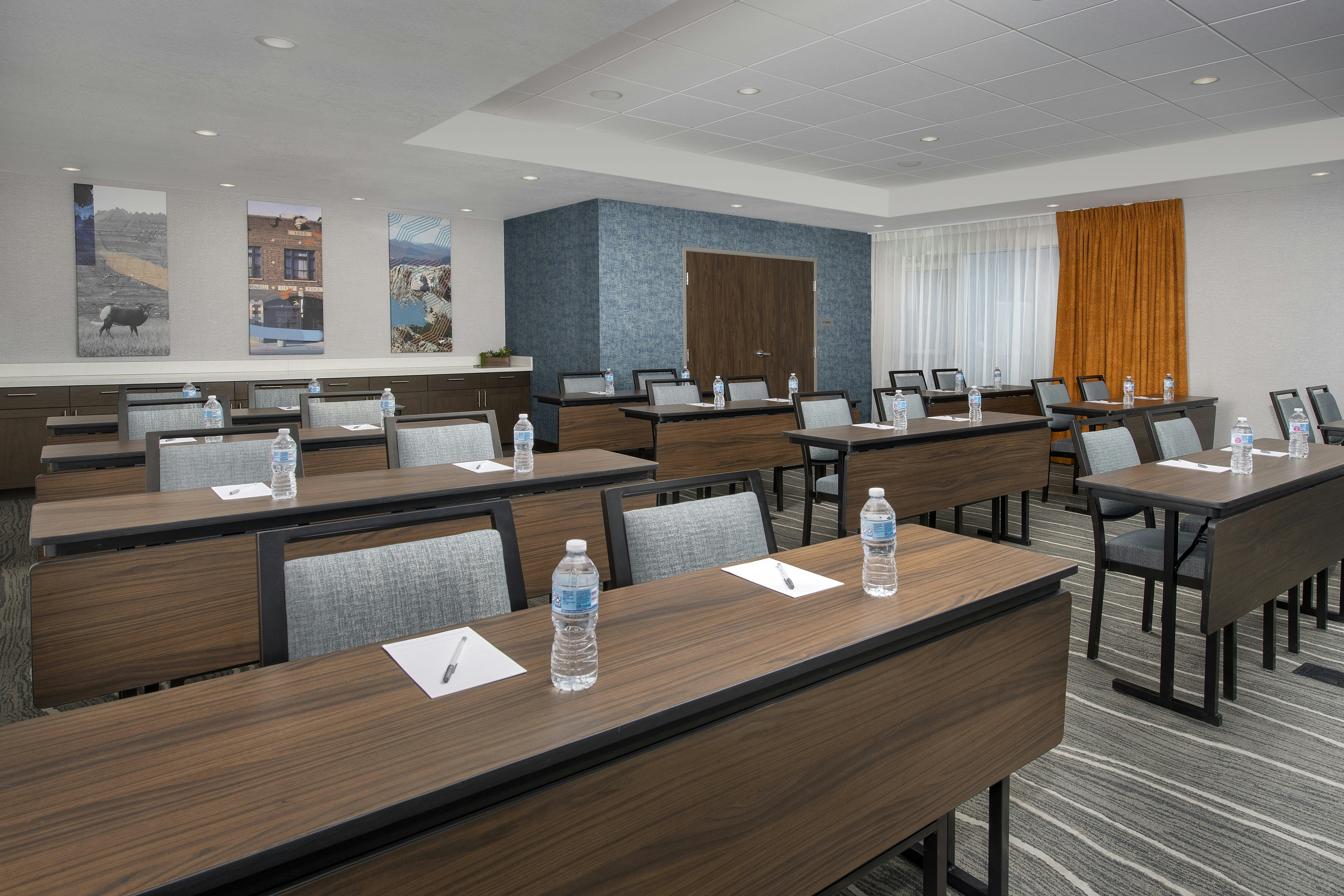 Hampton Inn Suites Rapid City Rushmore Sd 37/48